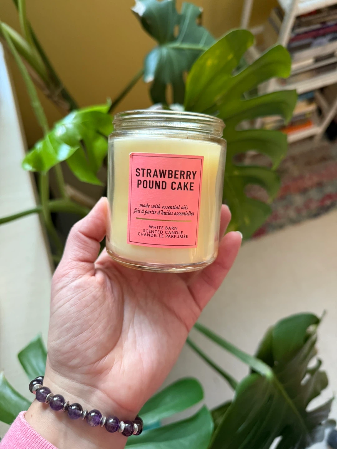 White Barn Strawberry Pound Cake Scented Candle