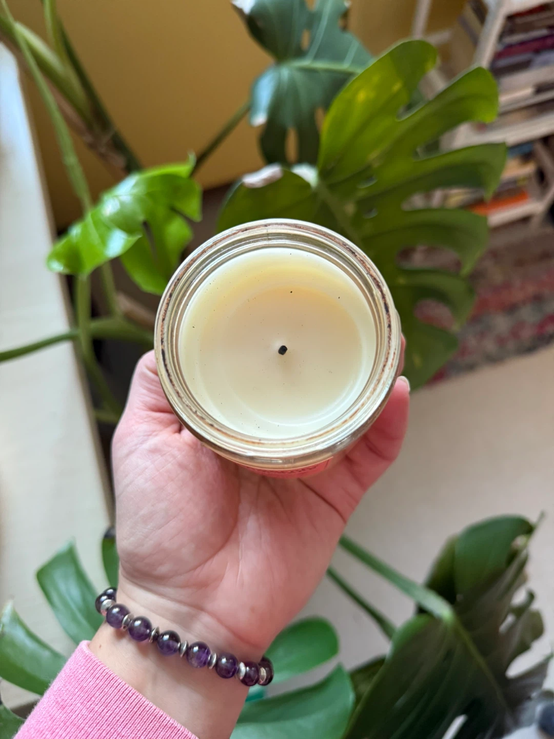 White Barn Strawberry Pound Cake Scented Candle - photo 3