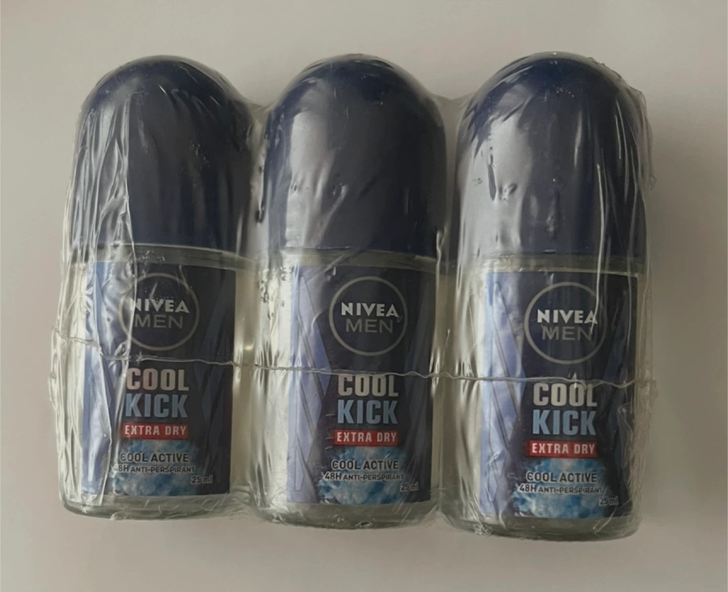 🌱 New NIVEA MEN Cool Kick, Extra Dry, Roll-On Deodorant (3 Pack) - photo 2