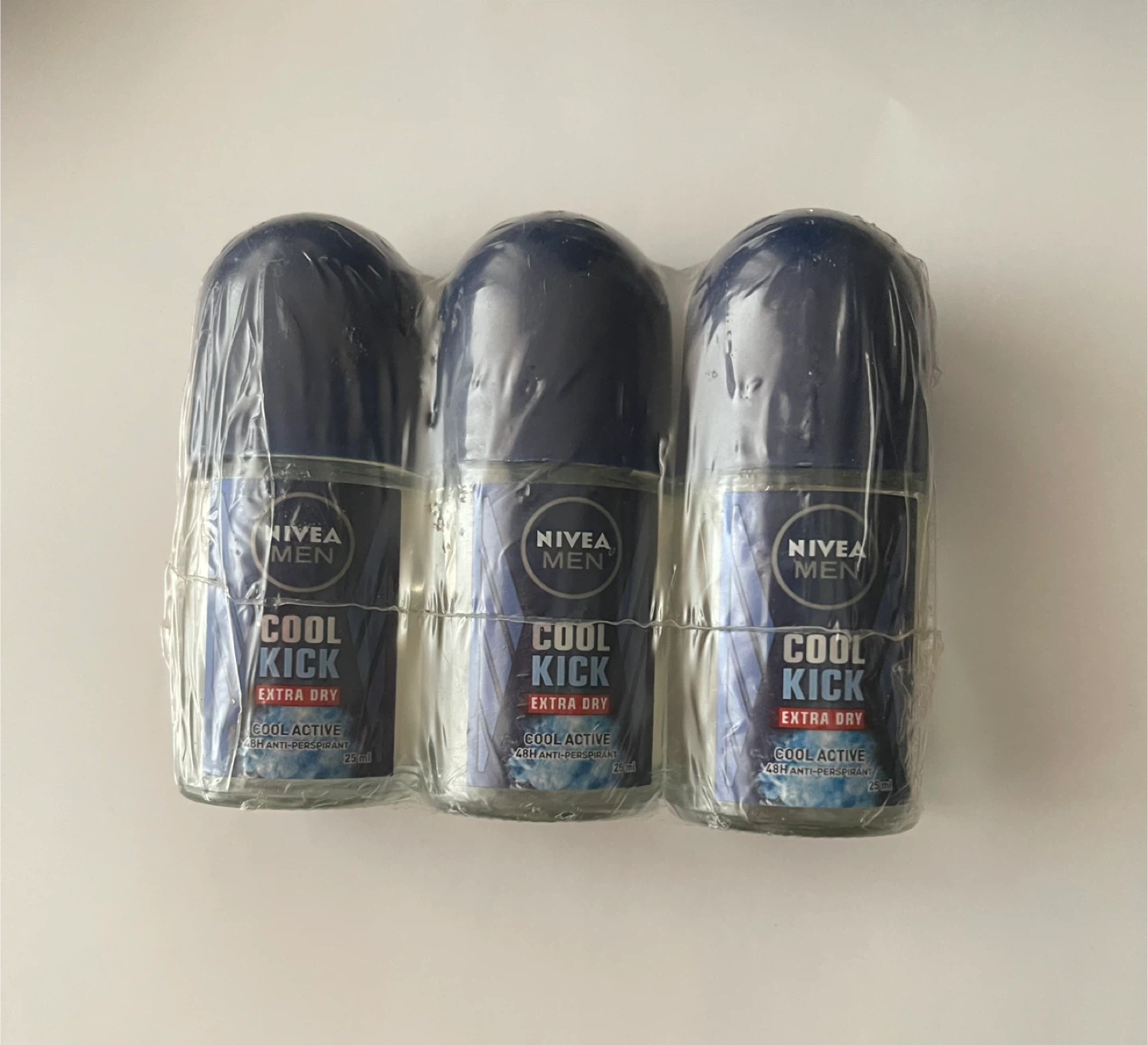 🌱 New NIVEA MEN Cool Kick, Extra Dry, Roll-On Deodorant (3 Pack)