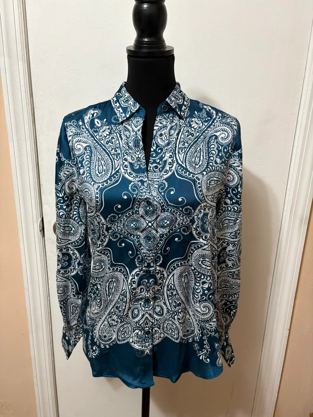 Chico's Teal & White Paisley Print Button-Up Shirt