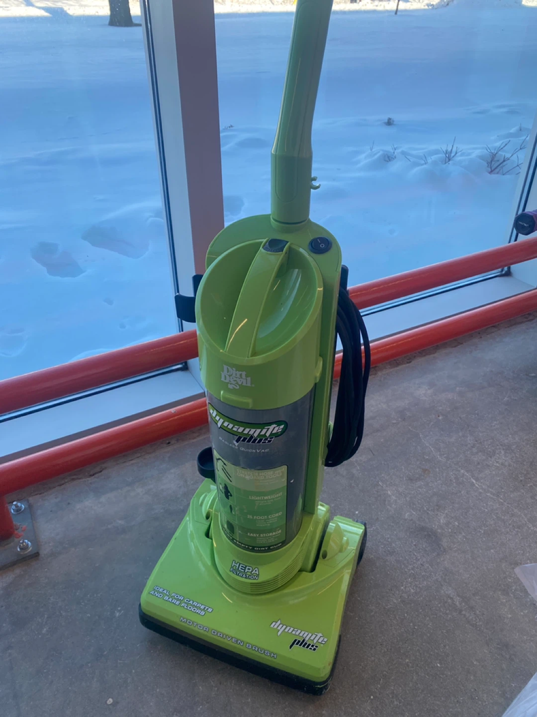 Dirt Devil Dynamite Plus Upright Vacuum