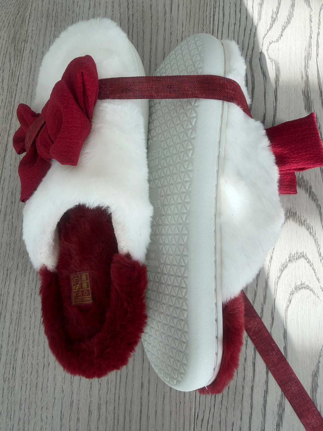Fuzzy White Slippers with Red Trim - Size 250 (37-38) - photo 2