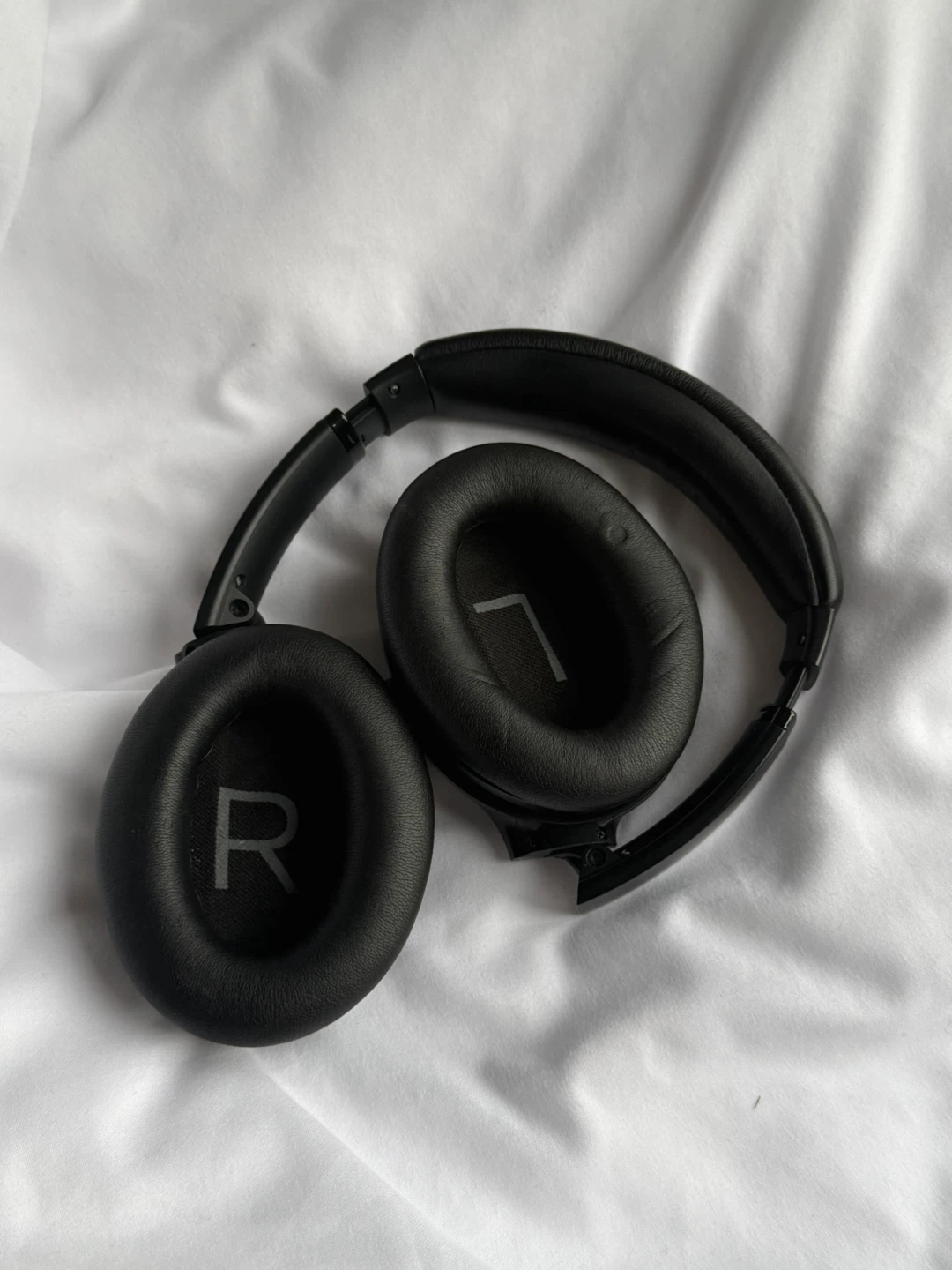 Bose QuietComfort 45 Noise Cancelling Headphones - Black - photo 2