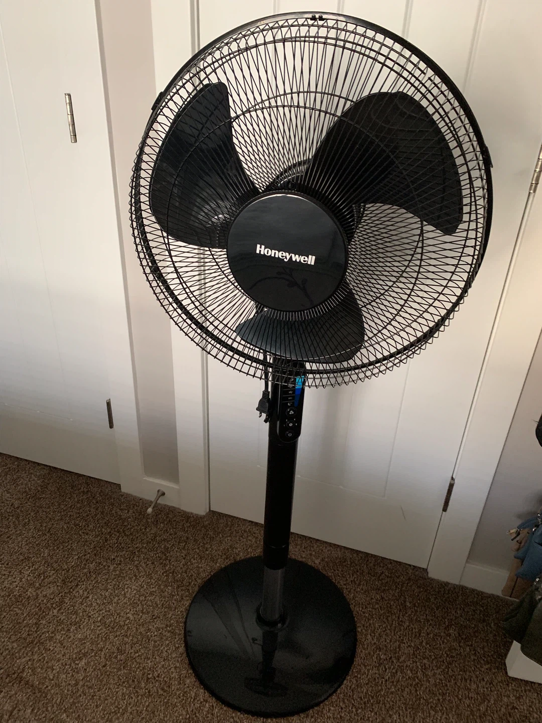 Honeywell QuietSet Pedestal Fan