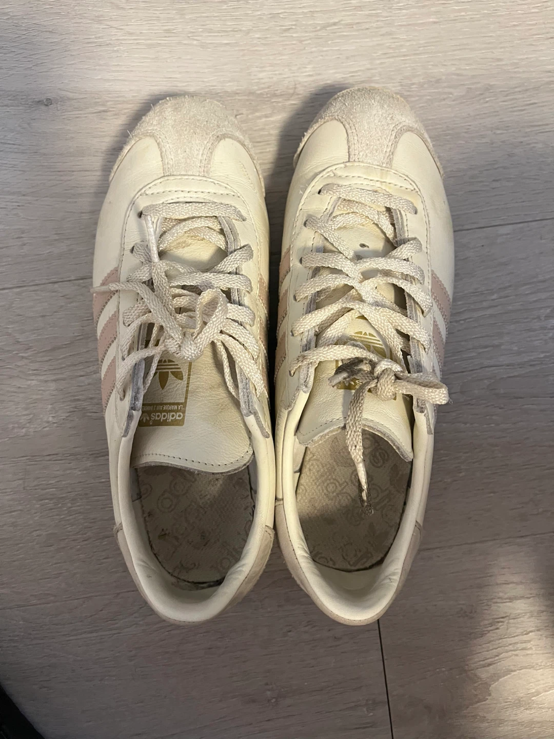 Adidas Women's Sneakers Size 6.5 US - photo 3