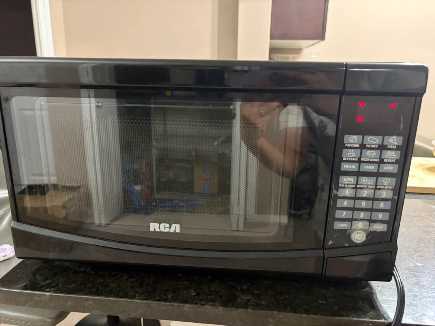 RCA 0.7 Cu. Ft. Microwave - Black - photo 2
