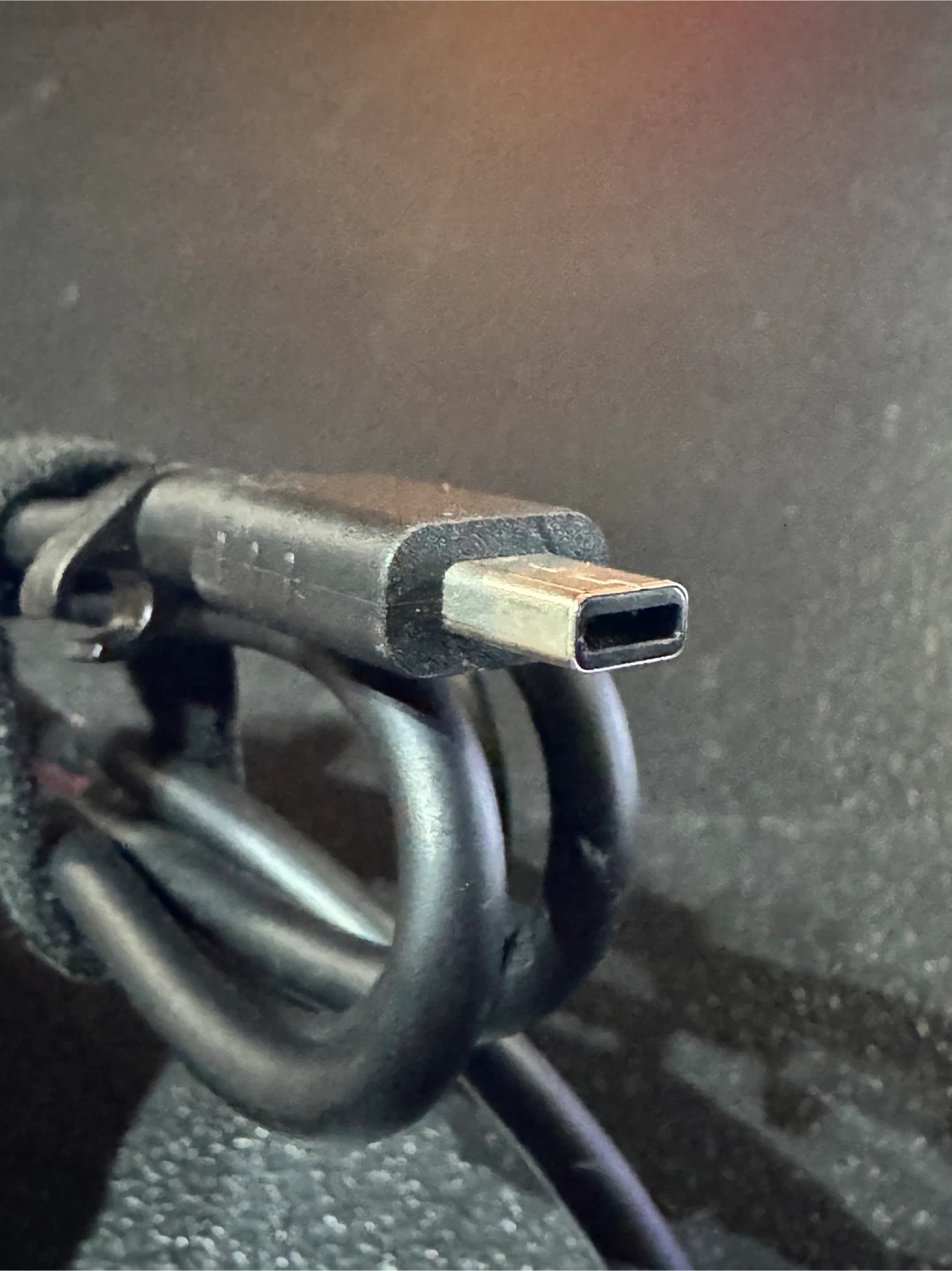 ASUS/ROG 240W Laptop Charger - photo 3