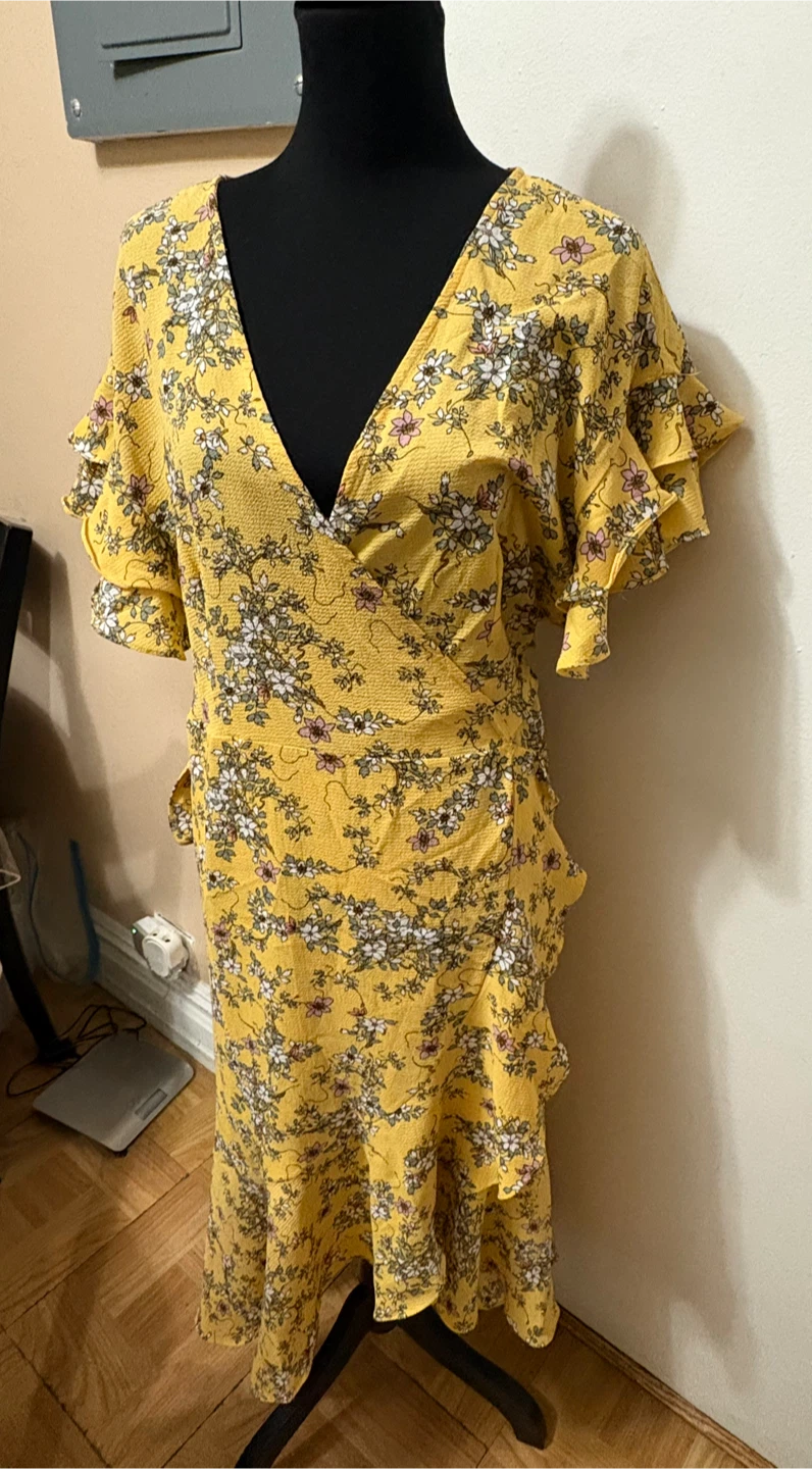 Max Studio Yellow Floral Wrap Dress - XL