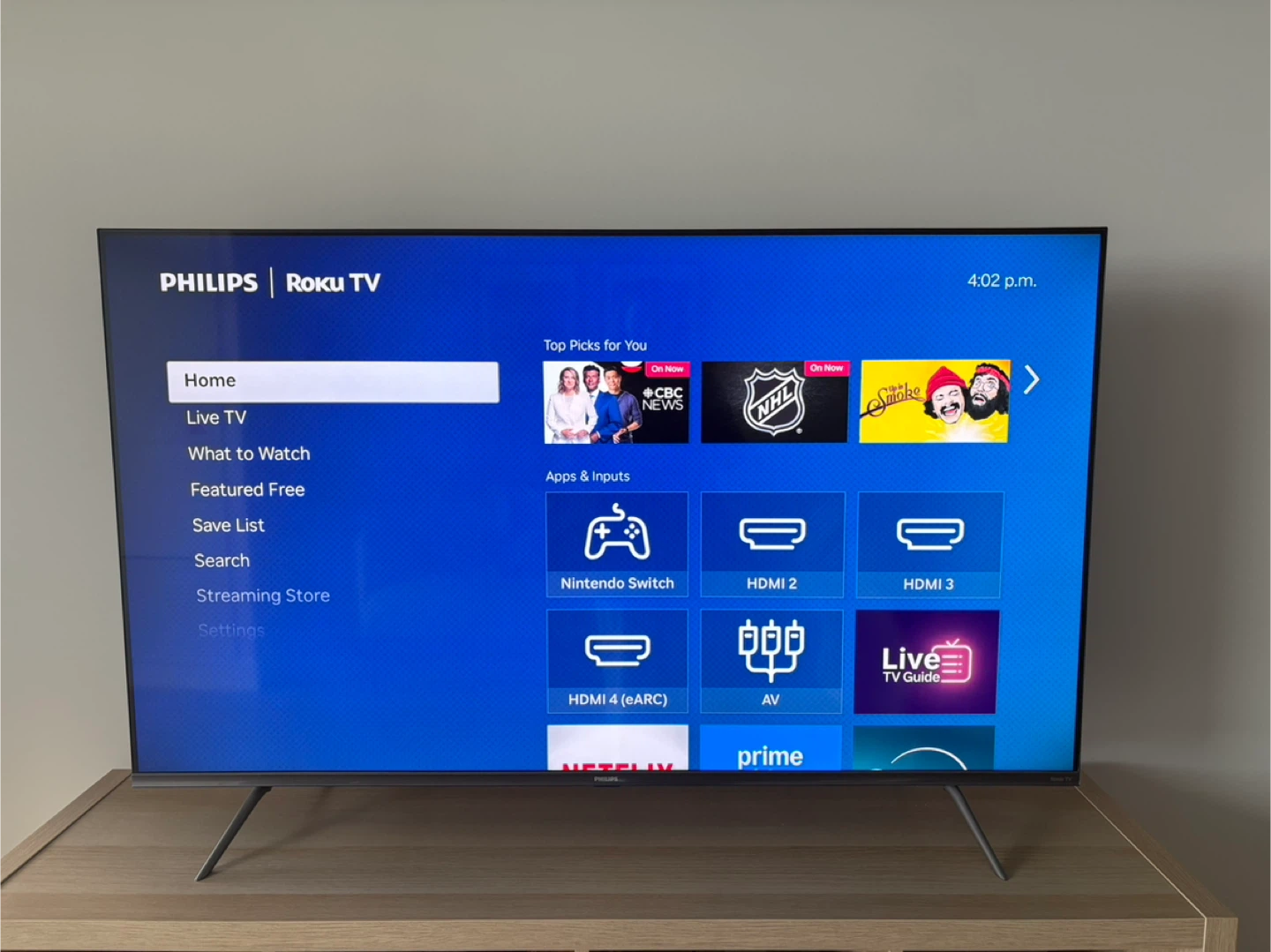 Philips 55‘’ Roku TV 4K QLED with box