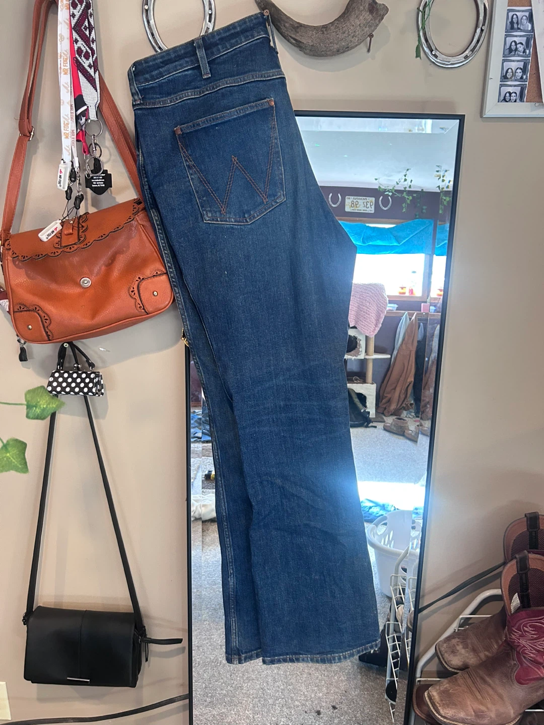 Wrangler High Rise Bootcut Jeans 33x32