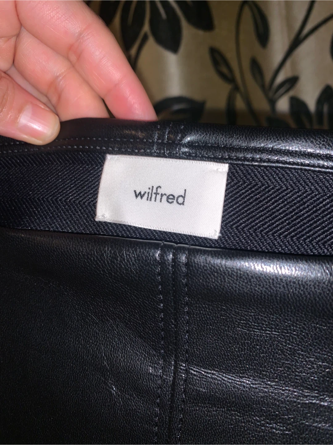 Wilfred Black Leather Skirt Size 10 - photo 2