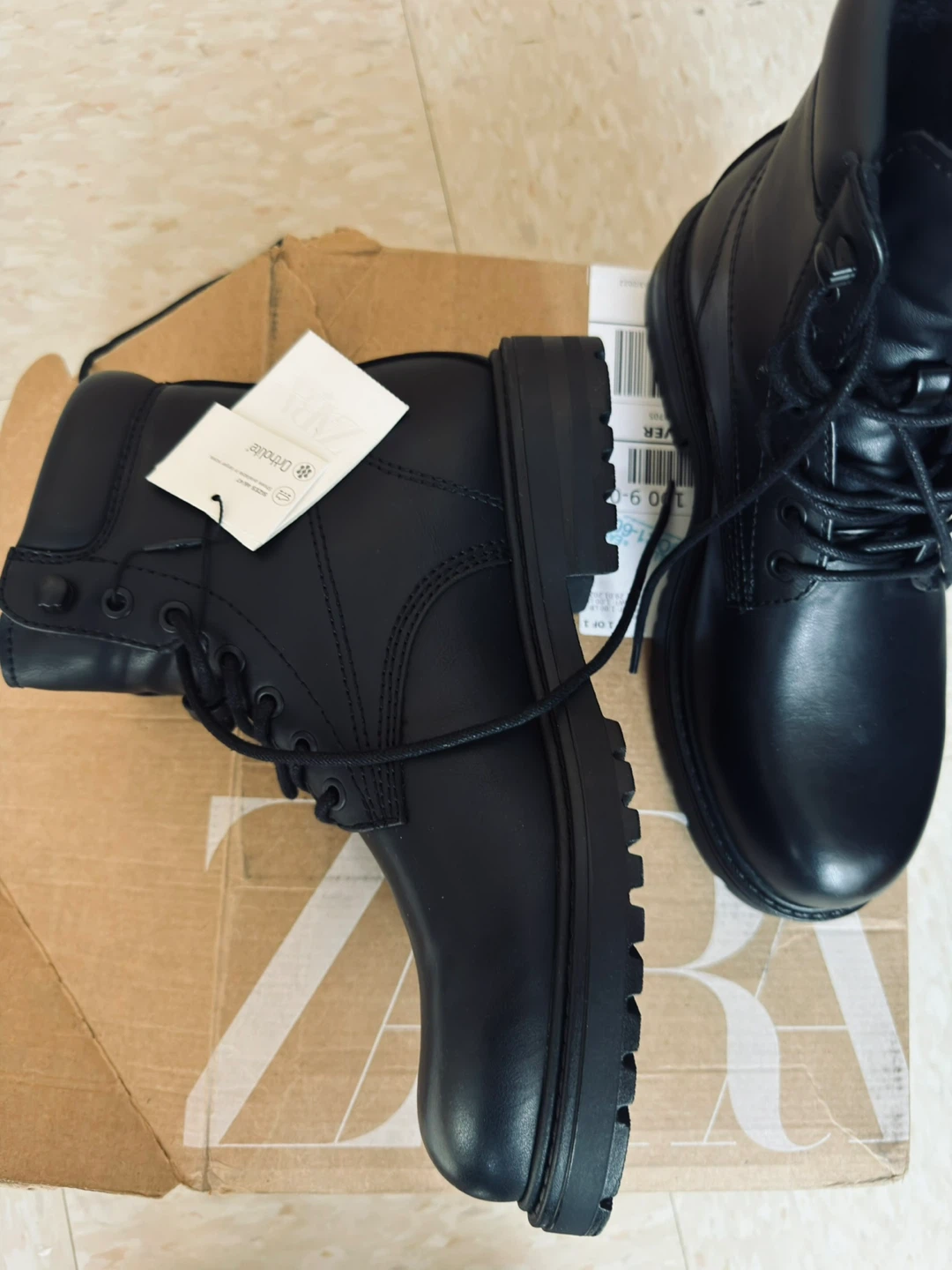 ZARA Black Lace-Up Boots / New