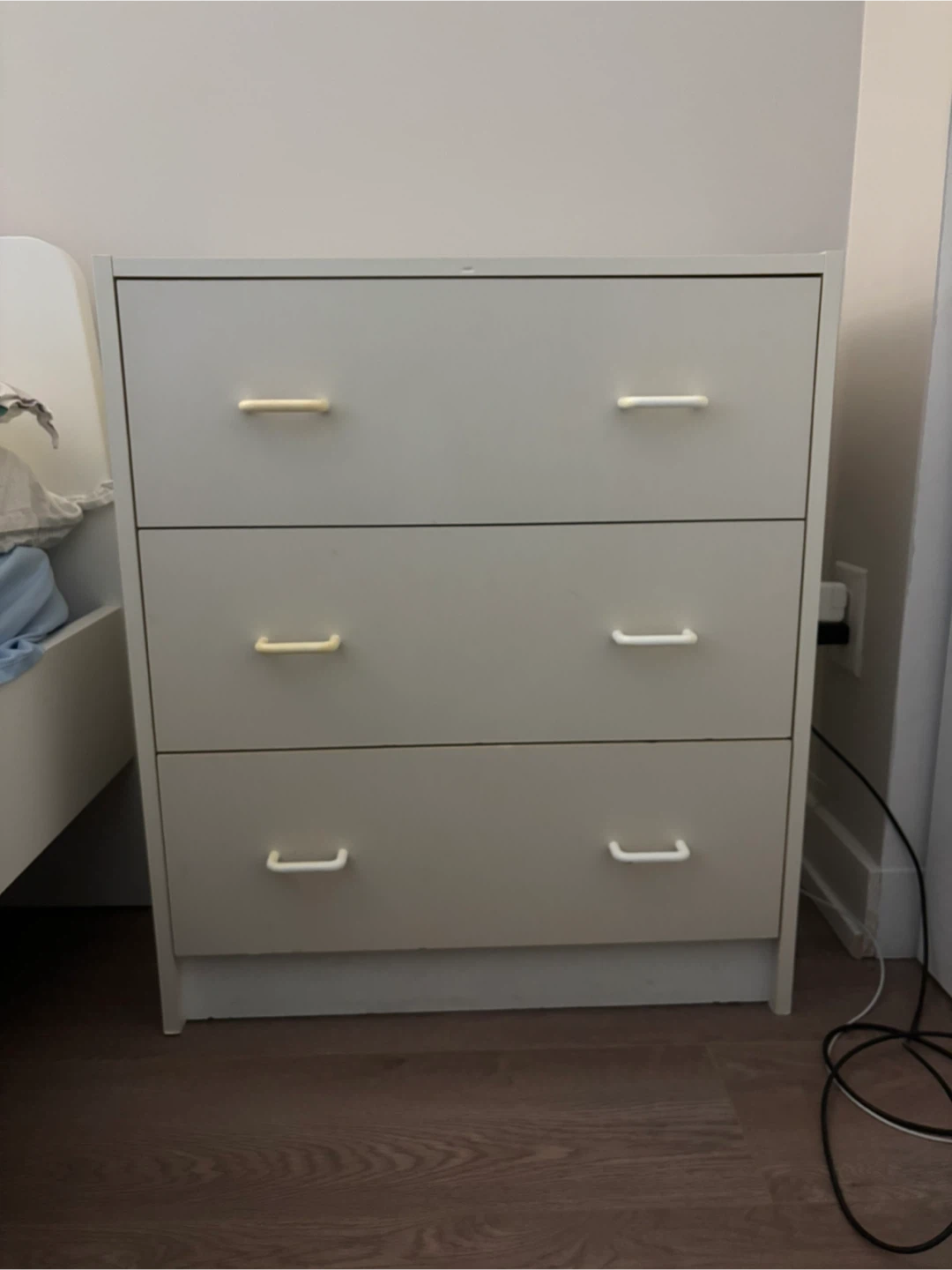 Cream 3-Drawer Dresser