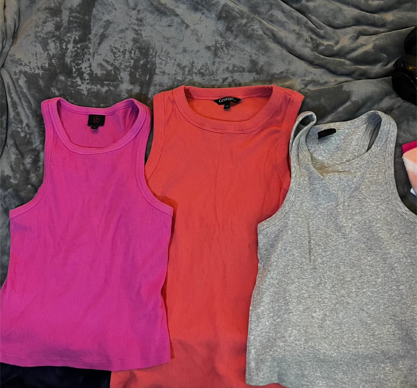 3x Ribbed Tank Tops - Pink, Coral, Grey