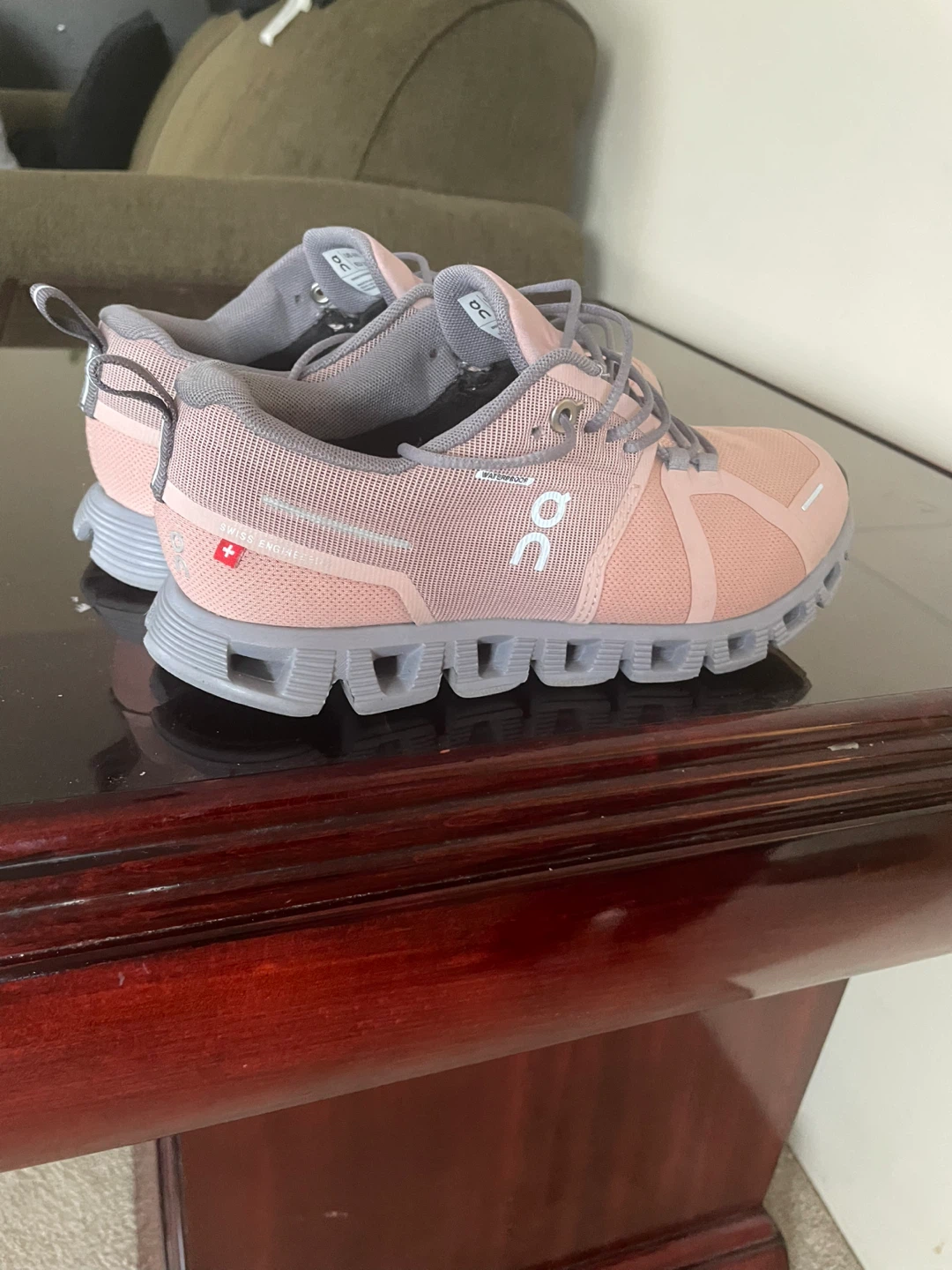 On Cloud Waterproof Running Shoes - Women's Size Unknown - Pink