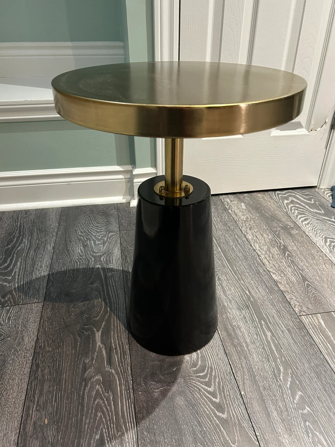 Accent Round Gold & Black Round Table