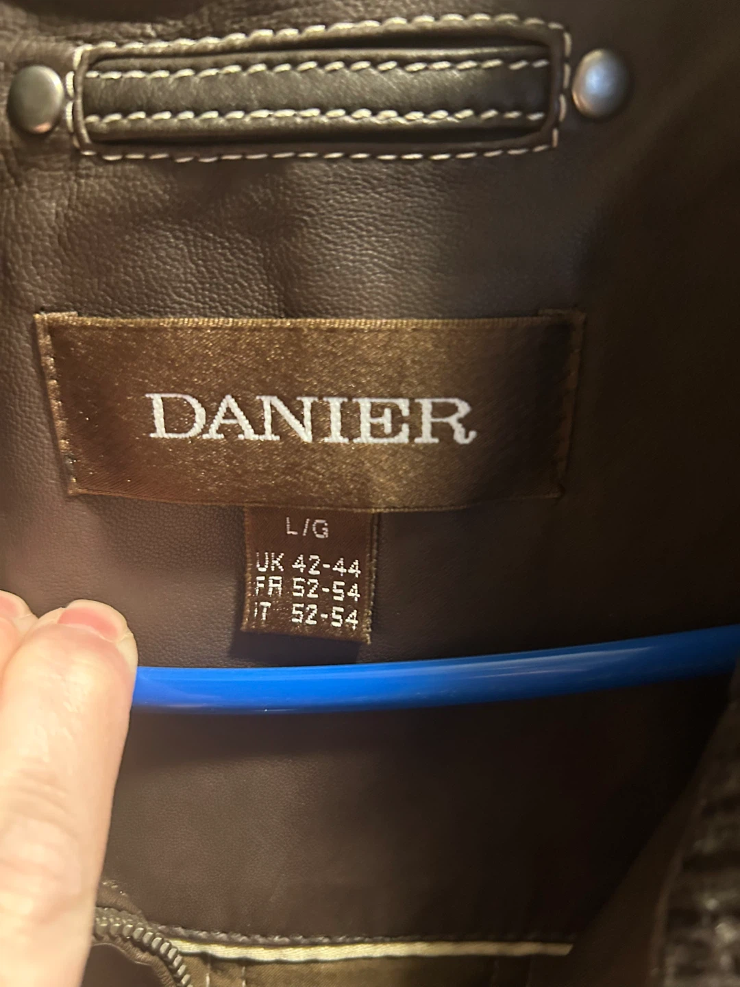 Danier Leather Vest Size L - photo 2
