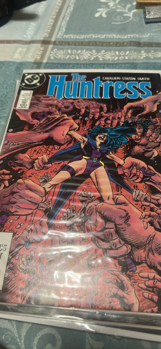 DC Comics The Huntress Comic Books - photo 4
