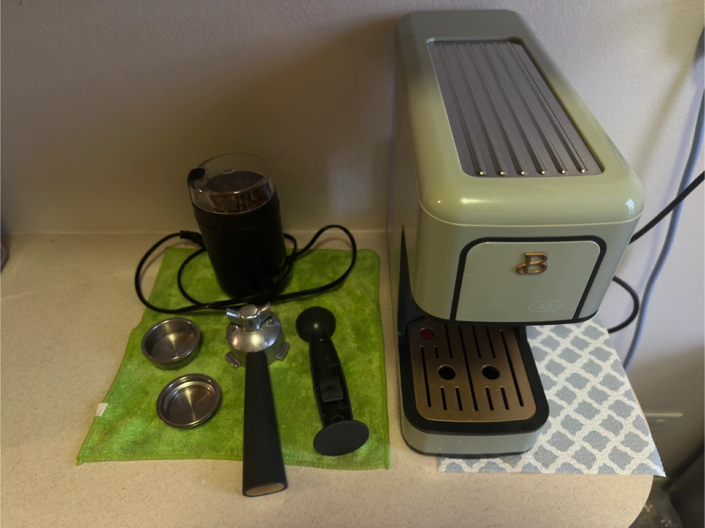 Bella Espresso Machine with Grinder and Accessories - Green