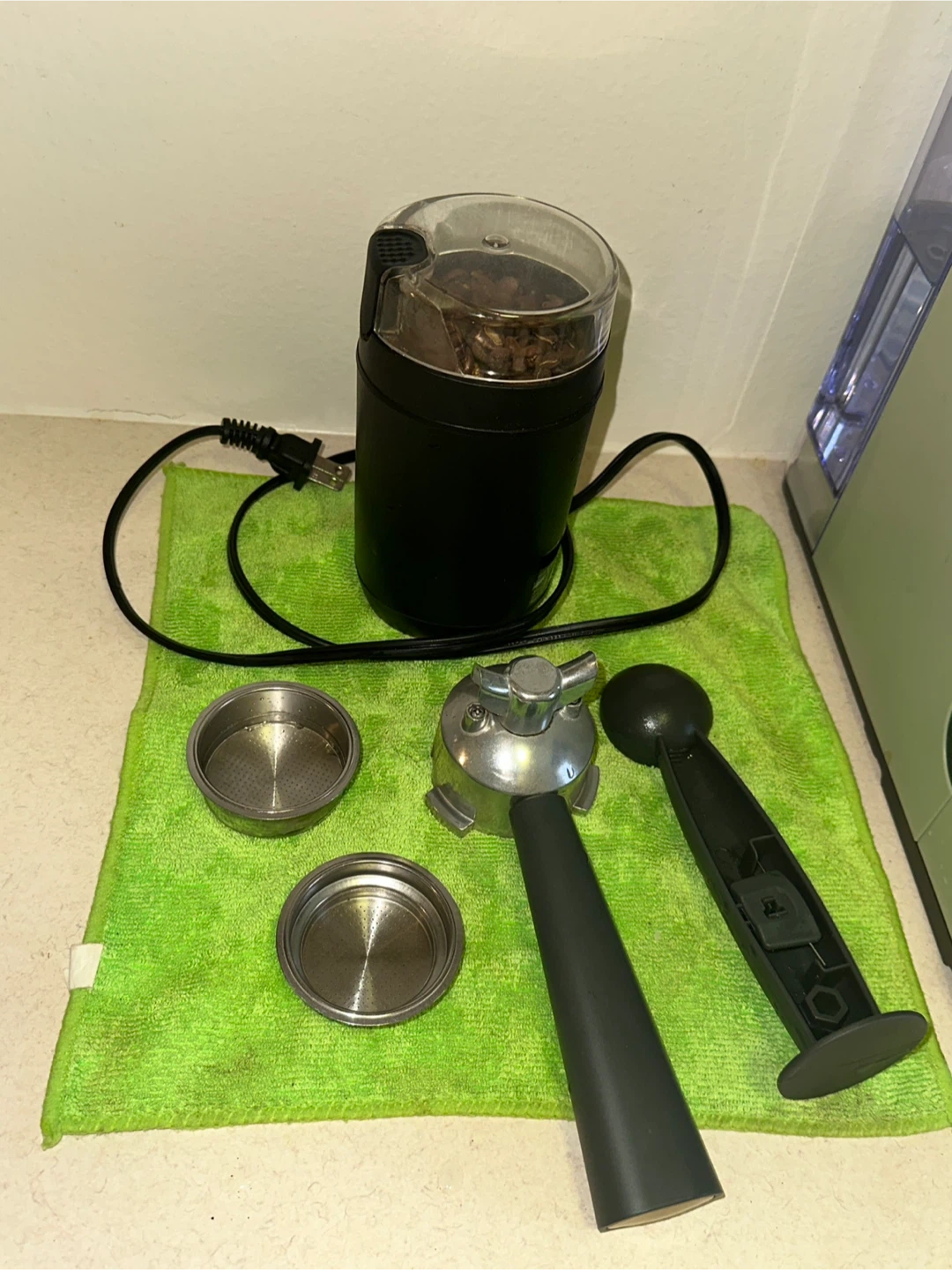 Bella Espresso Machine with Grinder and Accessories - Green - photo 2