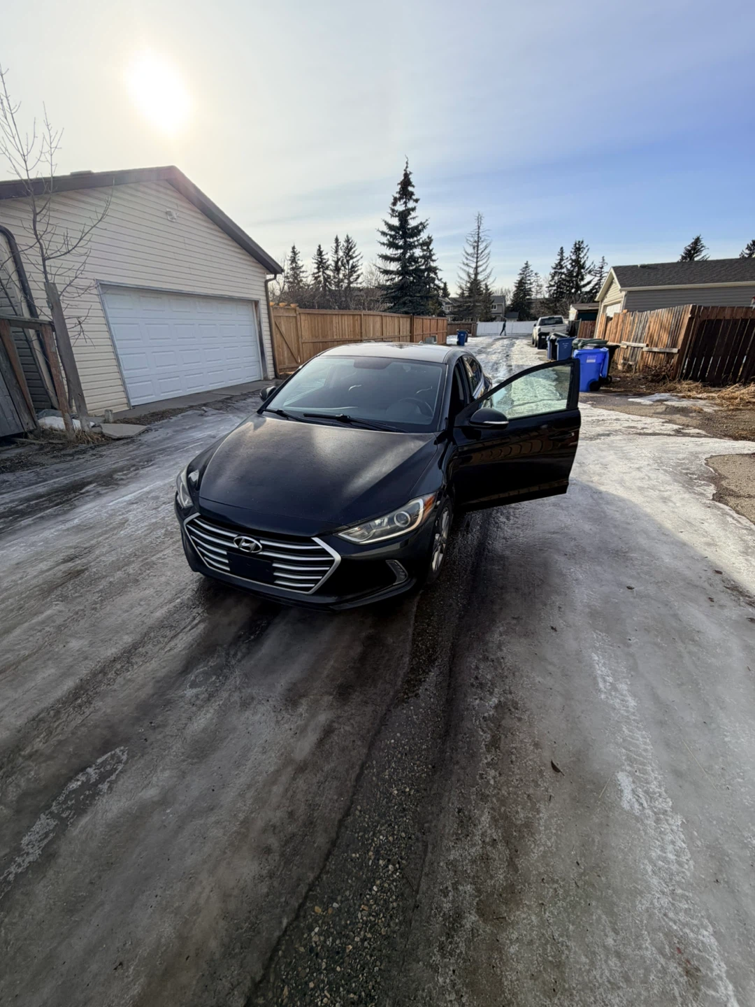 2017 Hyundai Elantra - photo 3