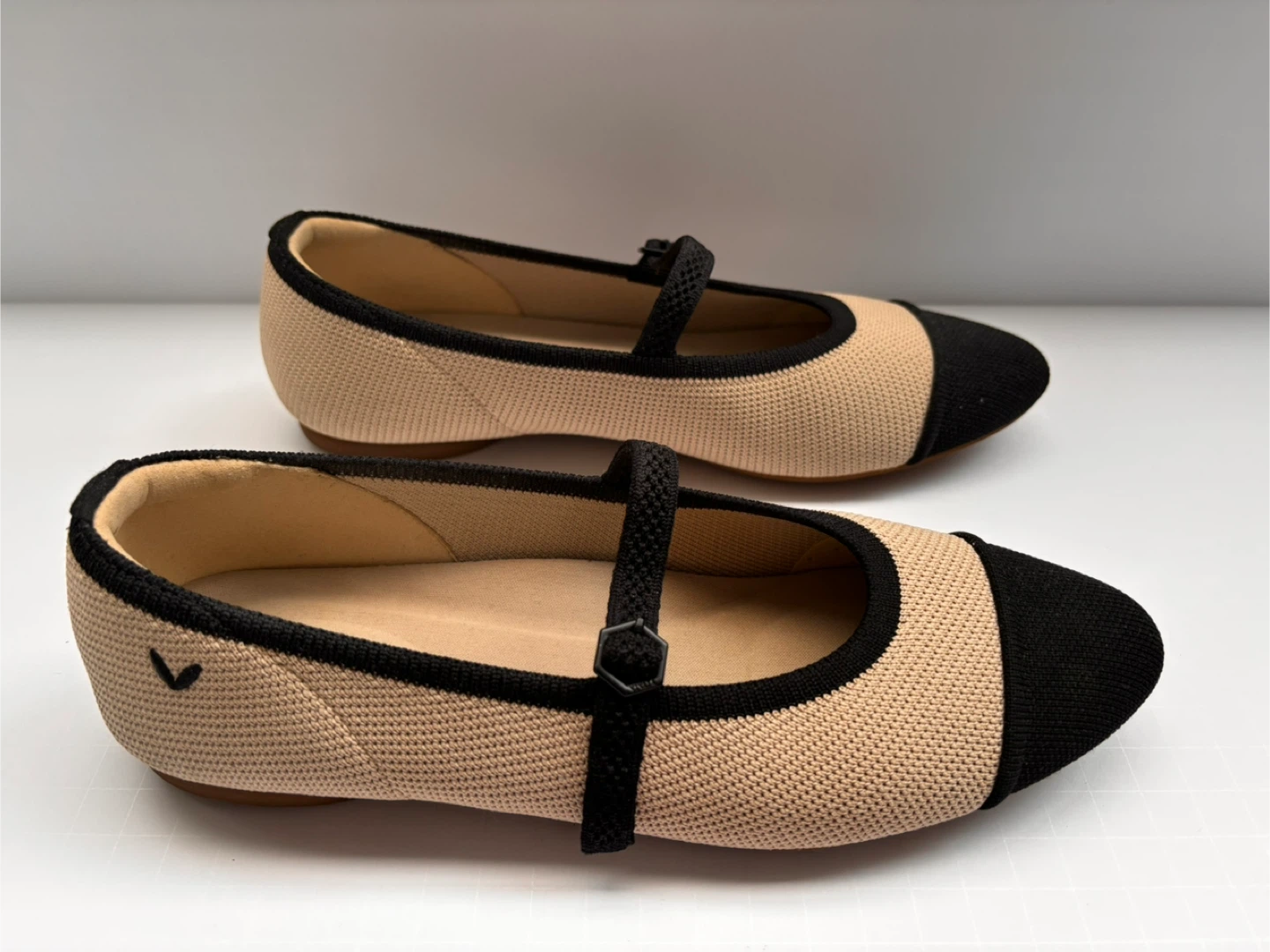 Vivaia Tamia Mary-Jane Flats