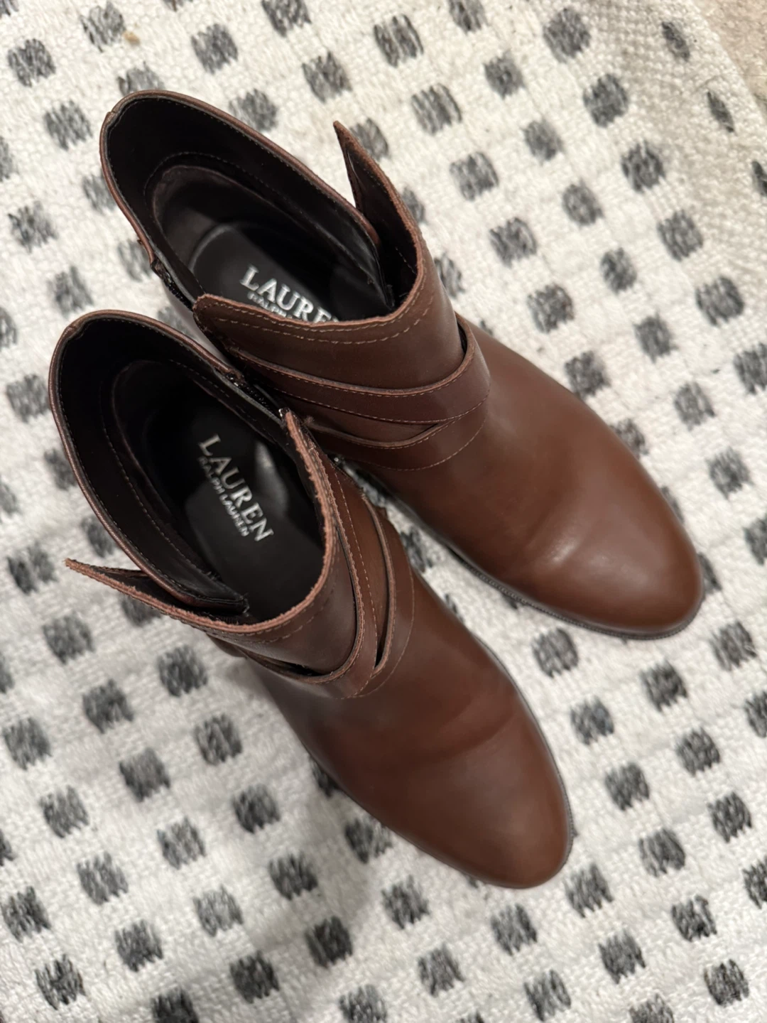 Size 8 Brand new 100% Lauren Ralph Lauren Boots - photo 2