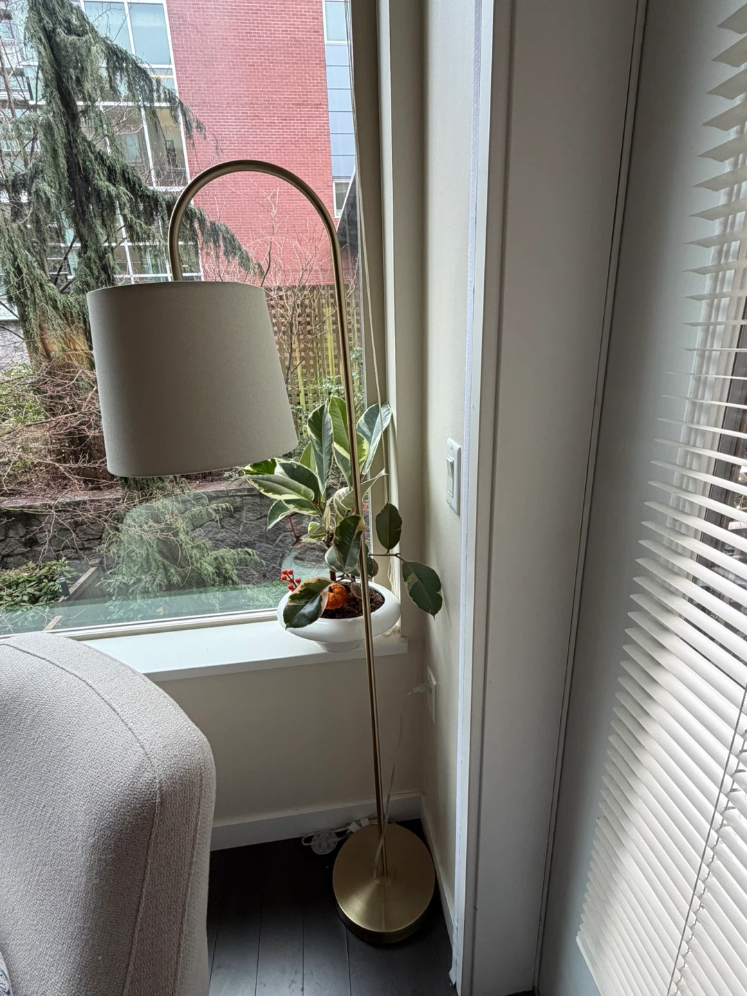 Arc Floor Lamp - Brass
