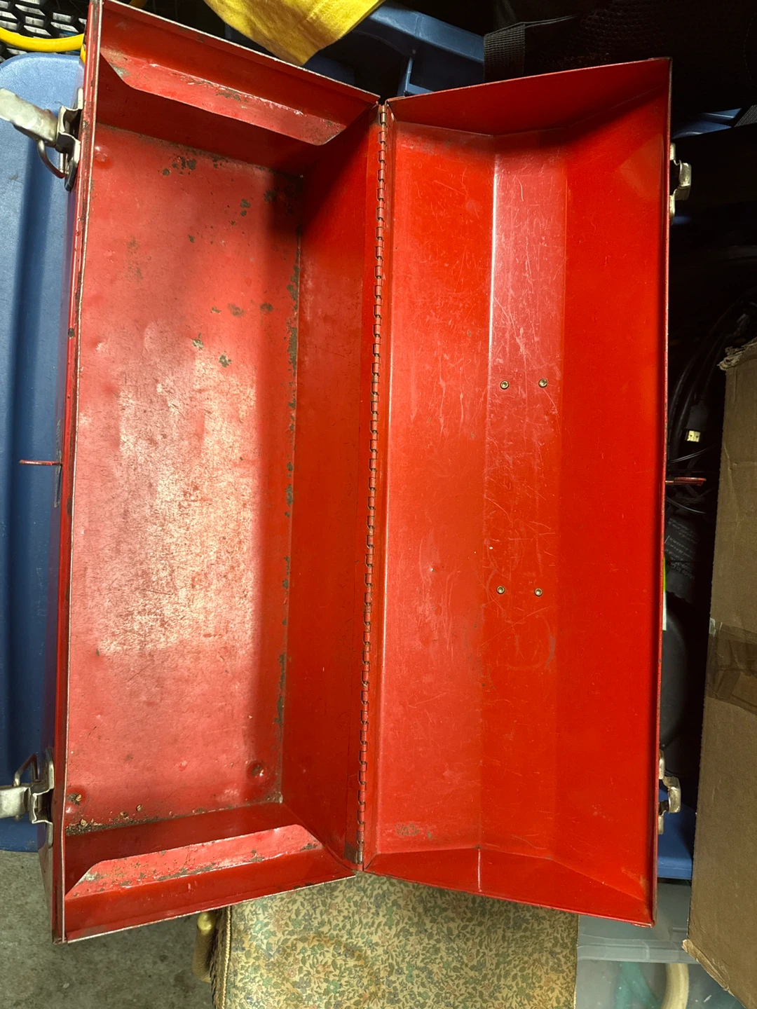 MASTERCRAFT Red Metal Toolbox - photo 3