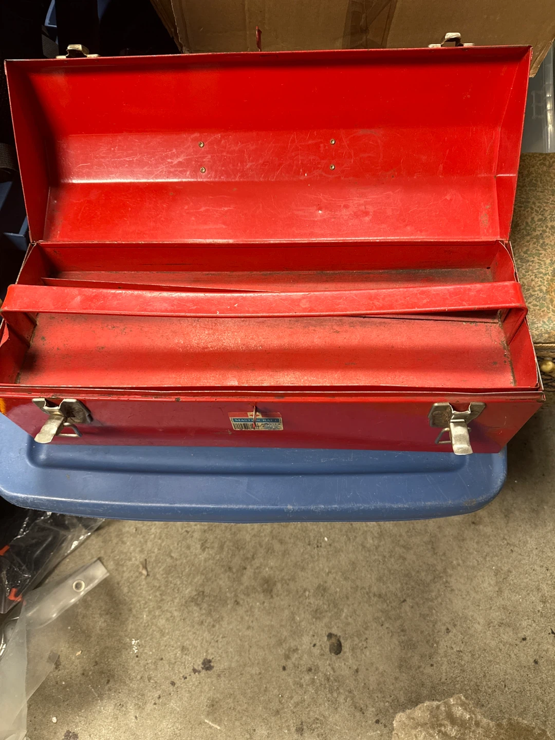 MASTERCRAFT Red Metal Toolbox - photo 2