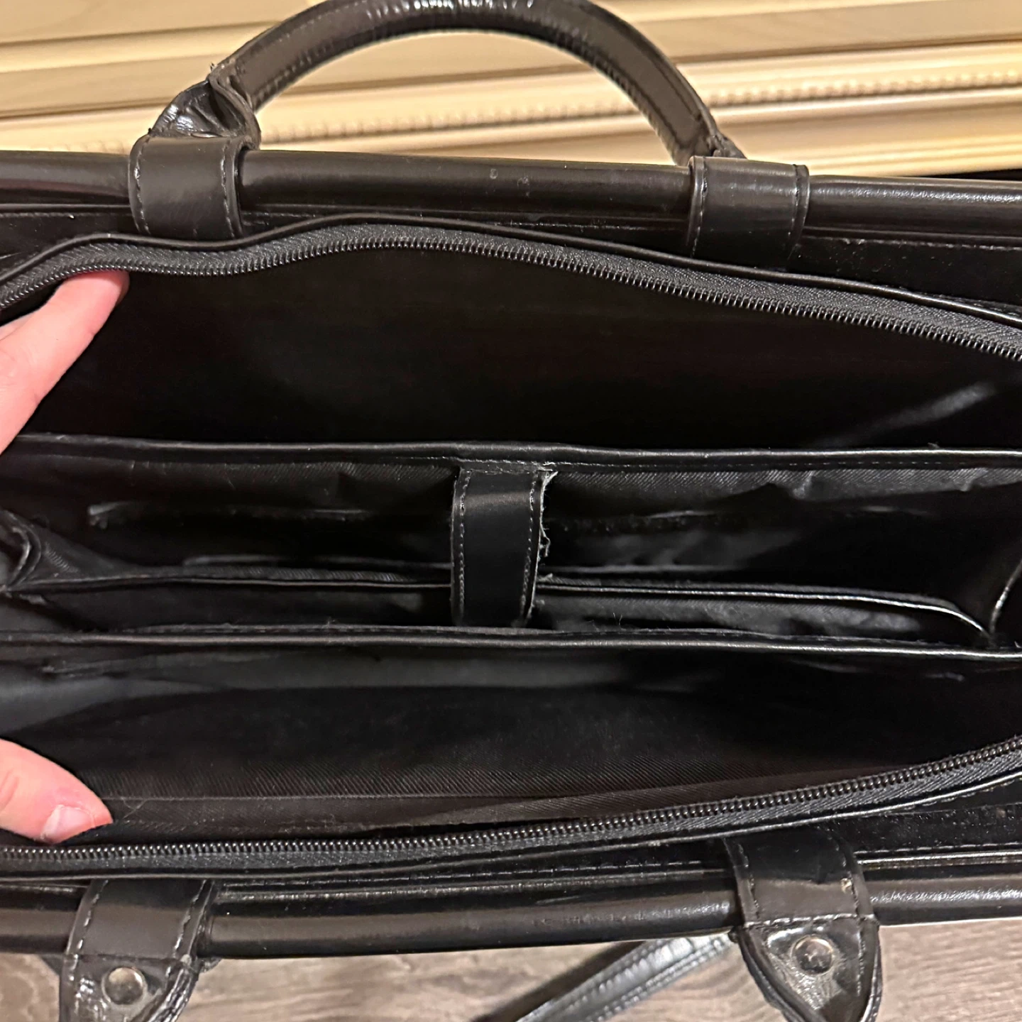 Black Leather Briefcase - photo 3