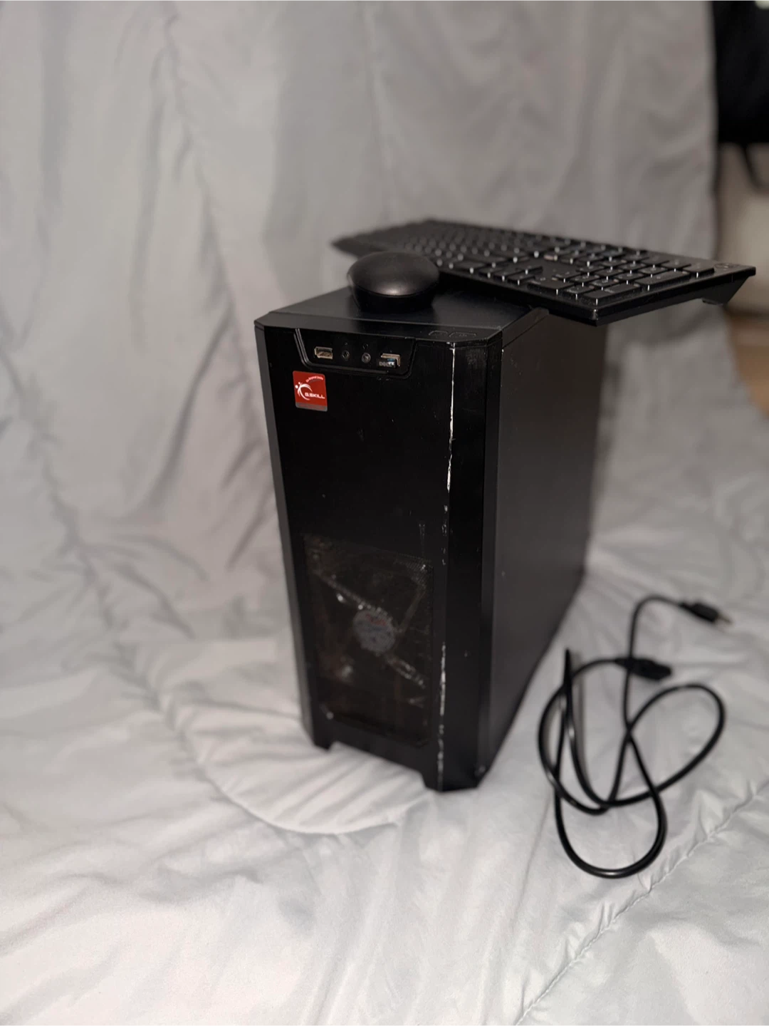 Black G.Skill Computer Tower with Keyboard and Mouse - photo 3