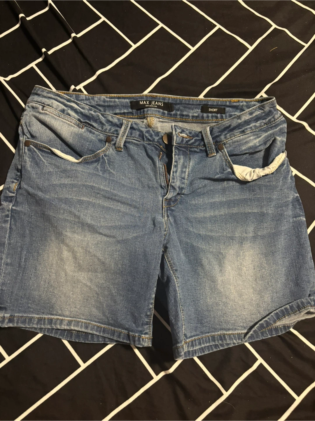 MAX JEANS Women's Denim Shorts