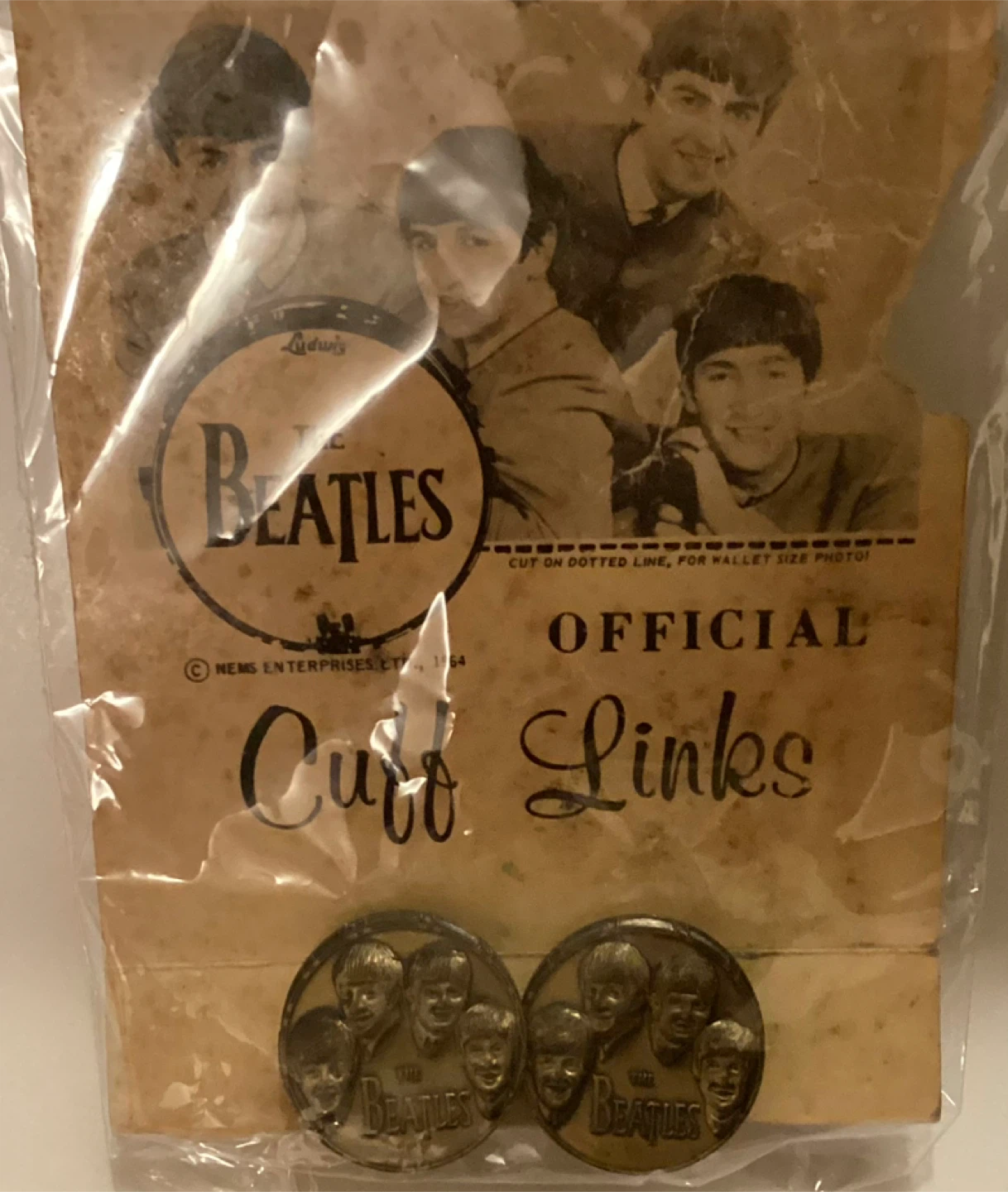 The Beatles Official 1964 Cuff Links - photo 2