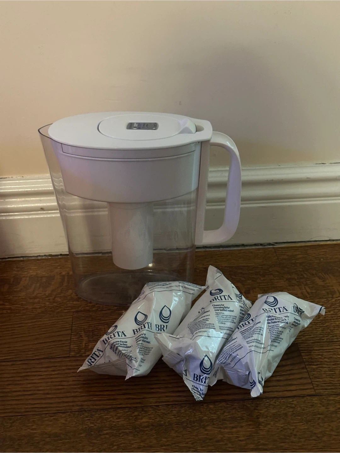 Small Brita Water Filter Pitcher with 3 Replacement Filters