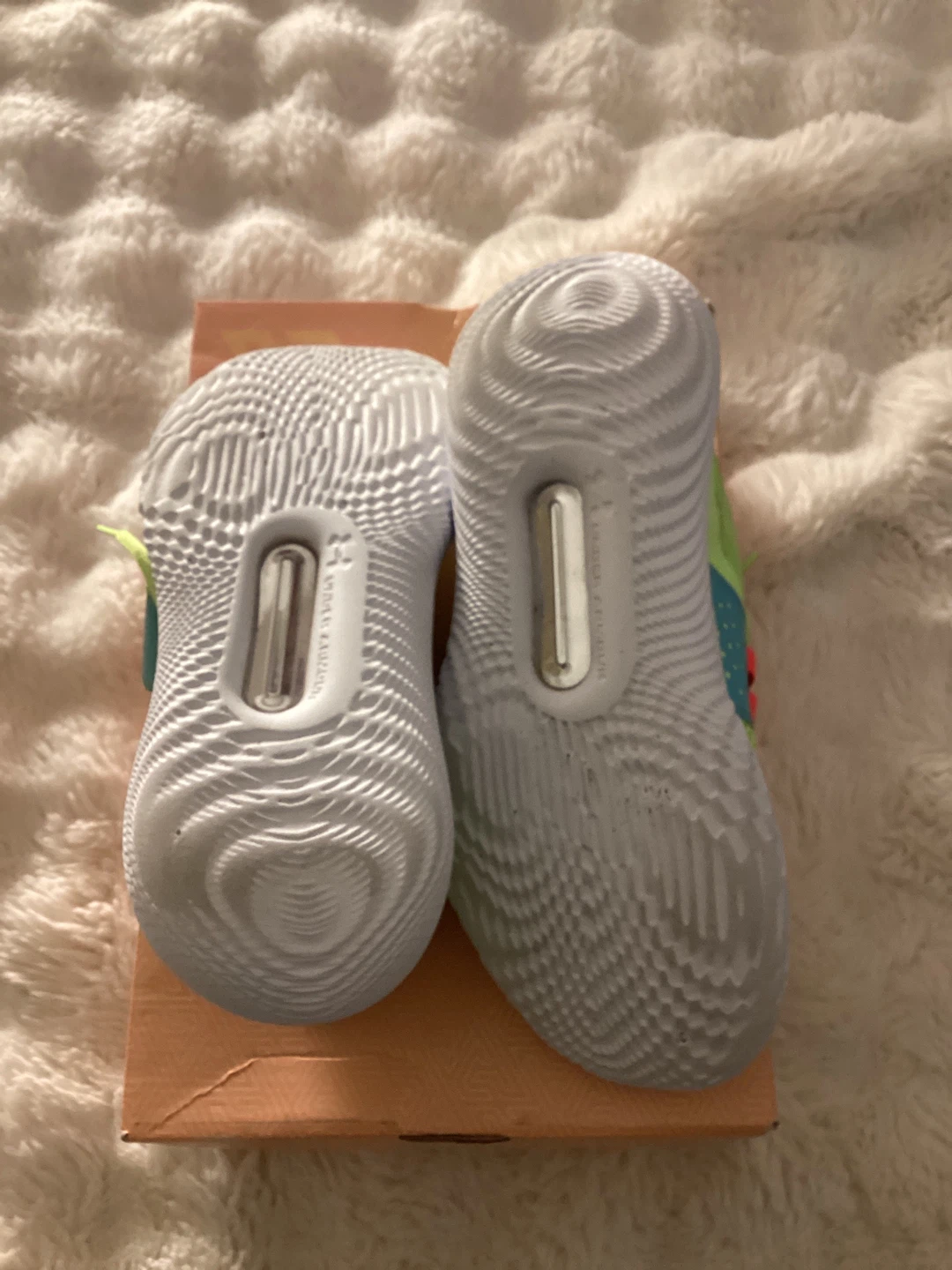 Under Armour Youth Shoes - photo 2
