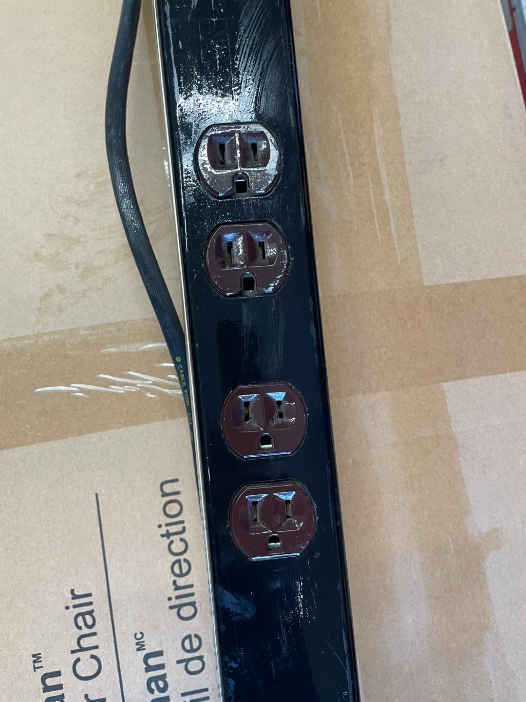 Dual-Lite Products Ltd. Power Strip - photo 3