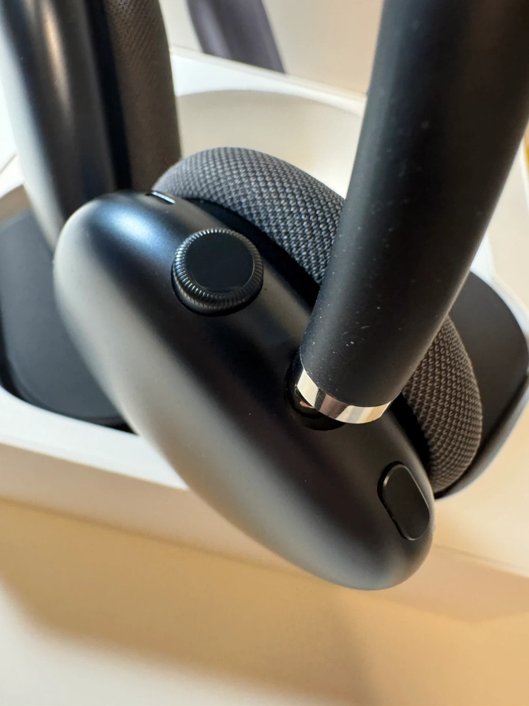 Apple AirPods Max Headphones - Space Black - photo 5