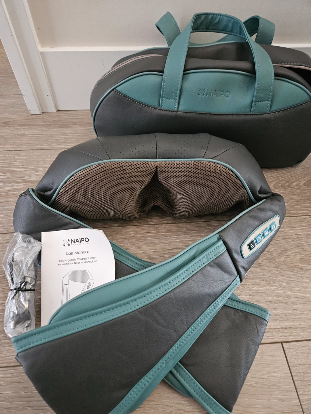 NAIPO Cordless Shiatsu Neck & Shoulder Massager - photo 3