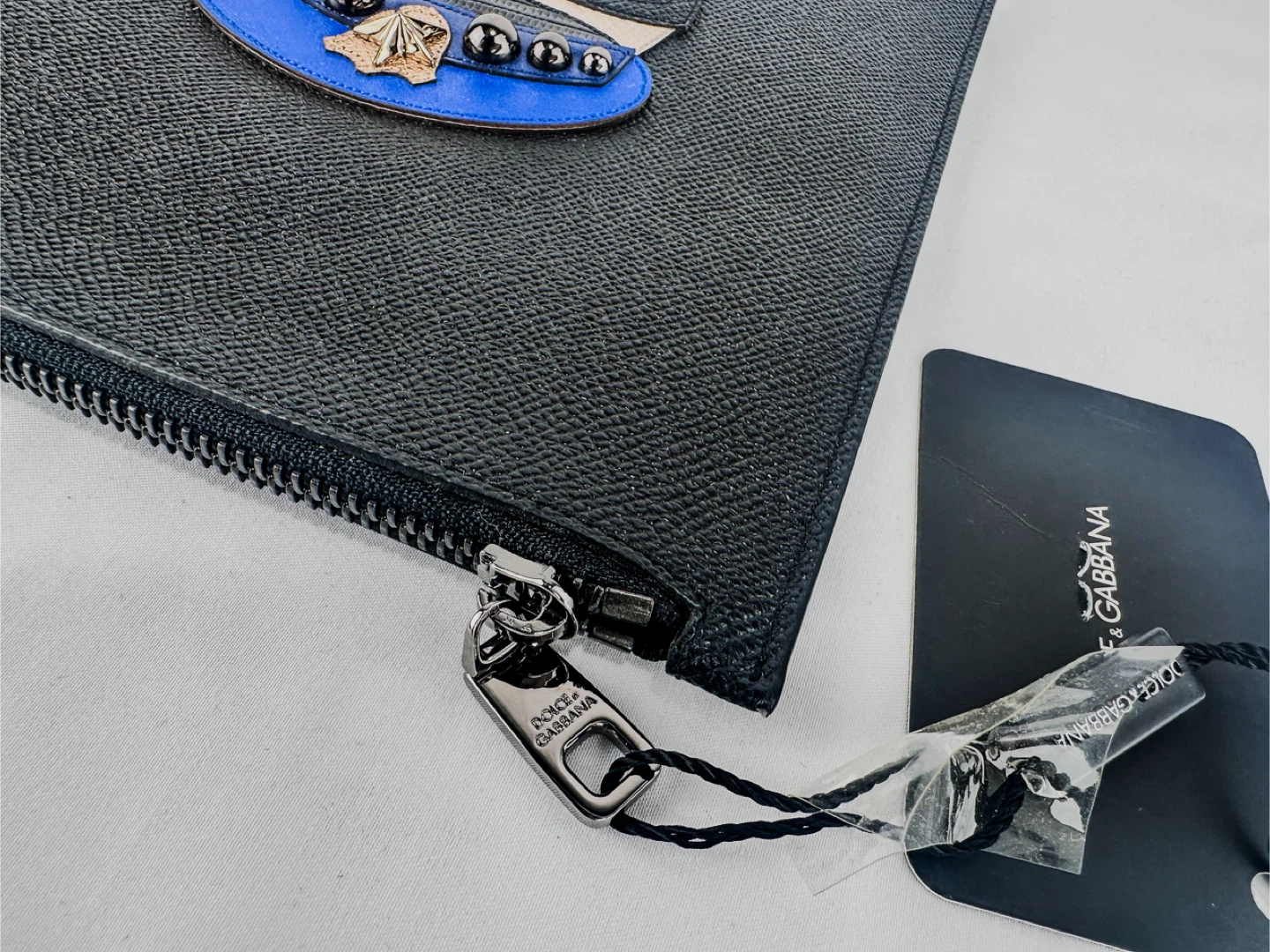 Dolce & Gabbana #DGFAMILY Black Dauphine Leather Flat Zip Pouch - photo 5