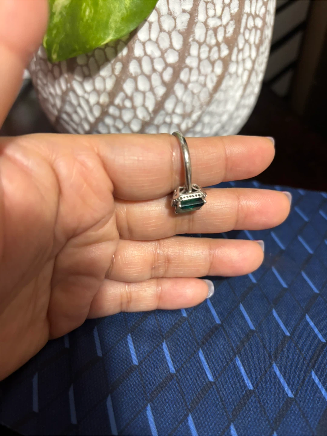 Lab made emerald stone from Michael Hill - photo 3