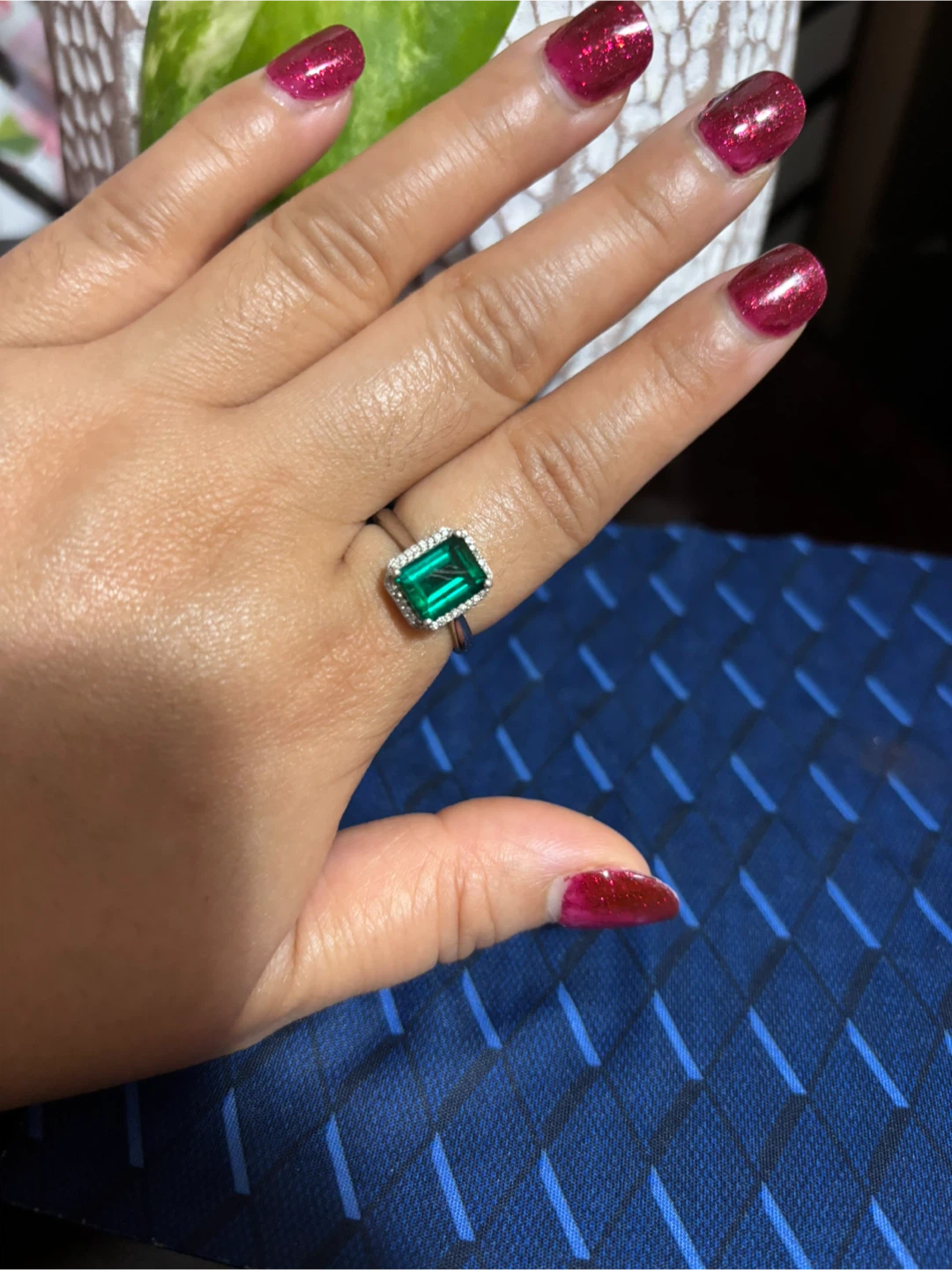 Lab made emerald stone from Michael Hill - photo 2