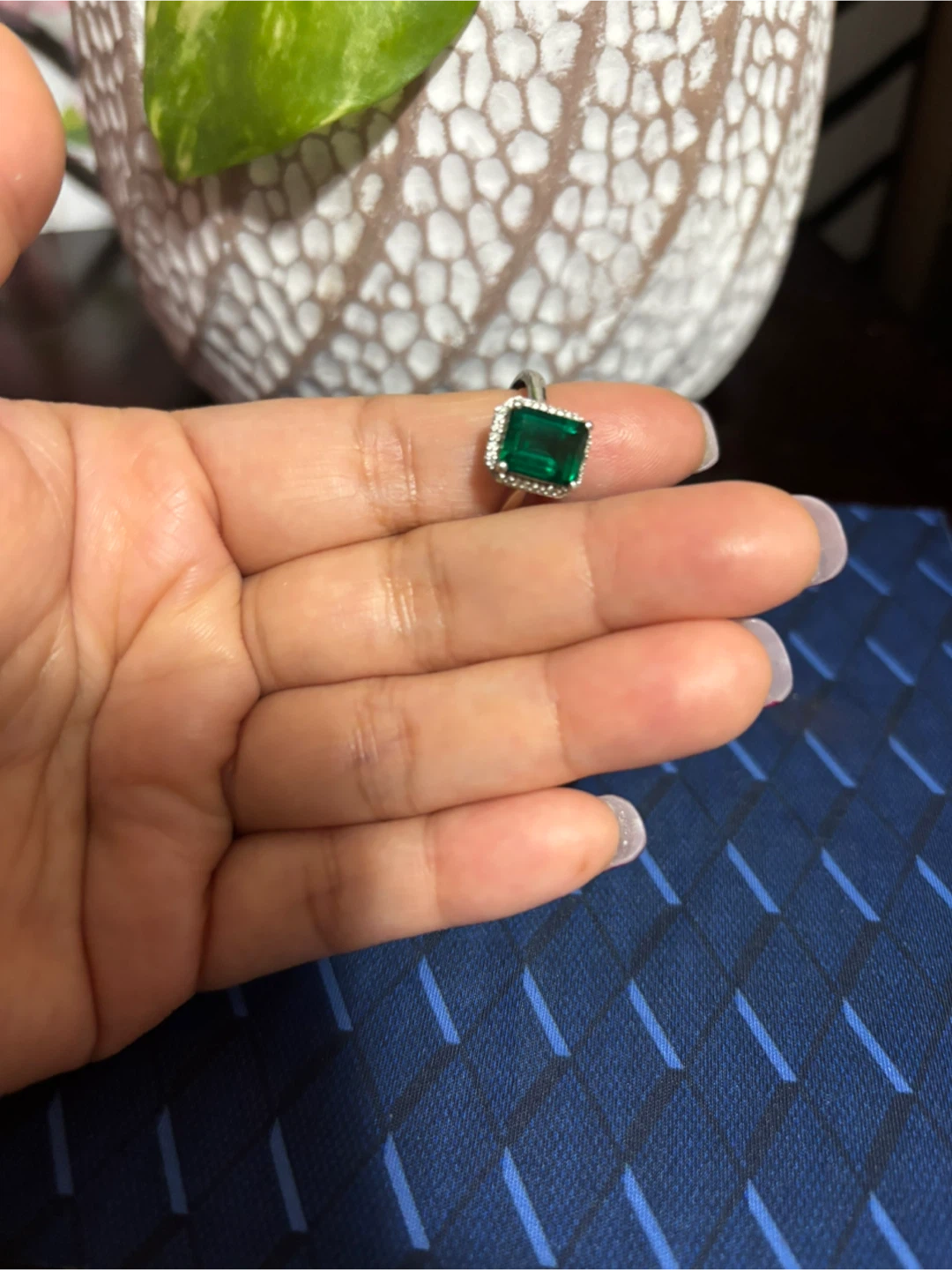 Lab made emerald stone from Michael Hill - photo 4