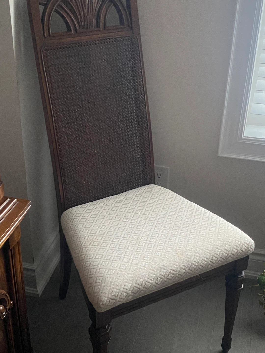 Dining table,6 chairs,hutch,server - photo 4