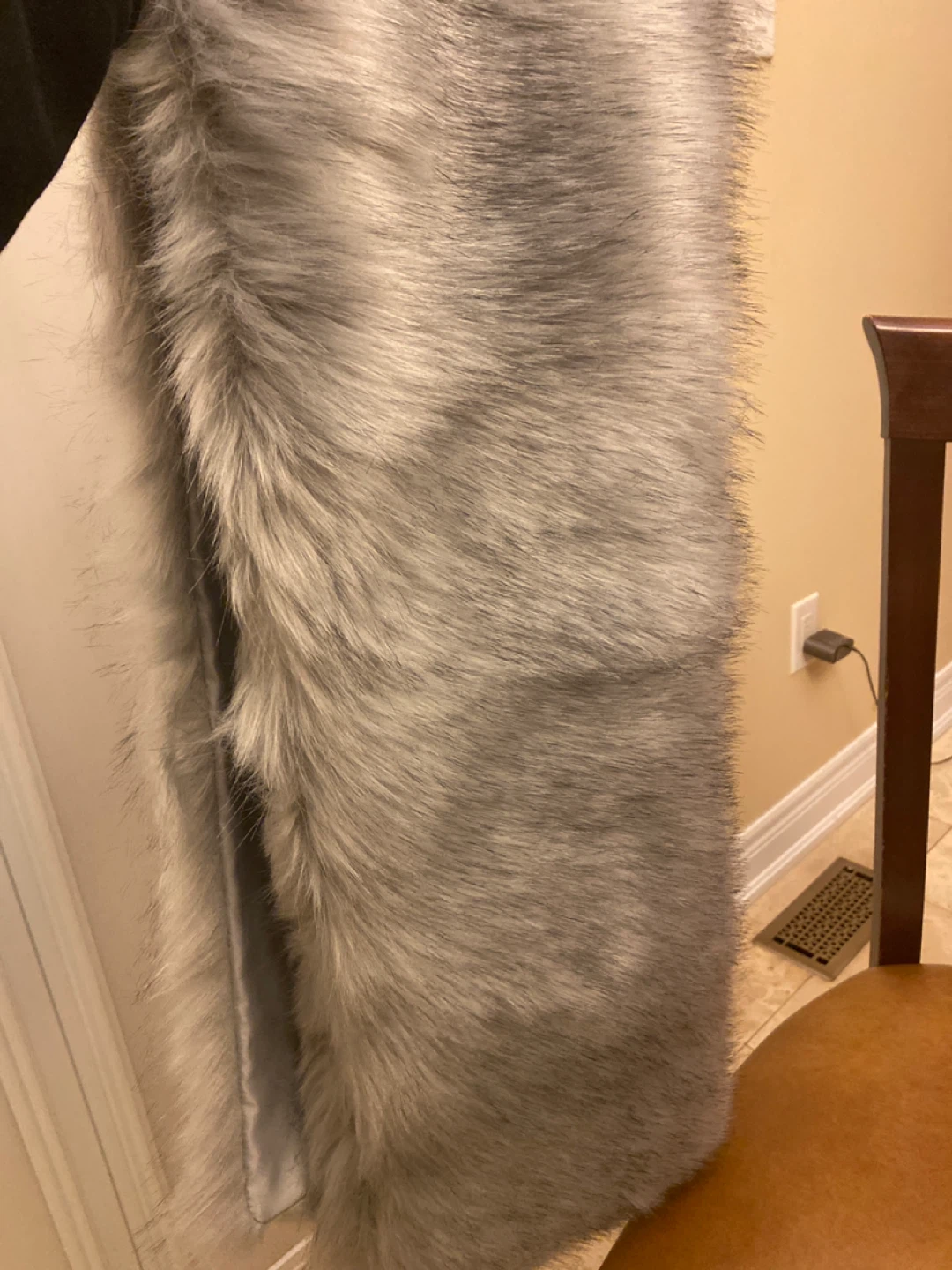 J'adore Evening Faux Fur Shawl - photo 4