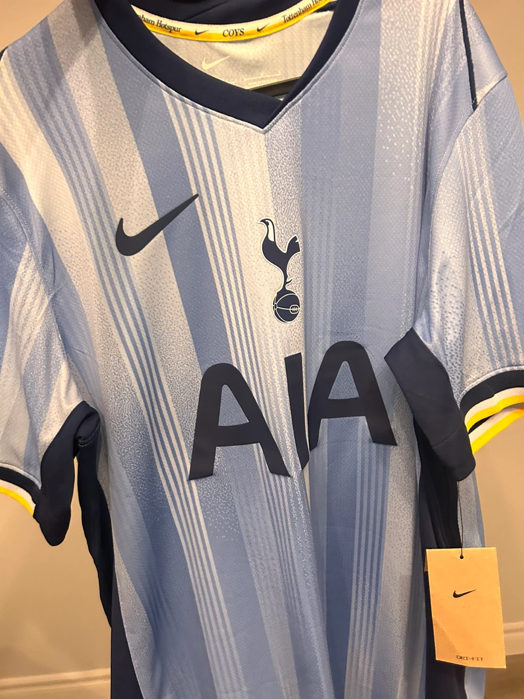 Tottenham Hotspur Van de Ven #37 Away Soccer Jersey
