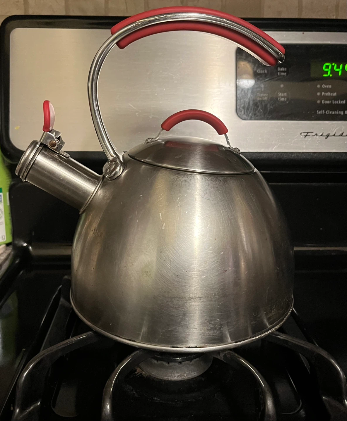 Stainless Steel Whistling Kettle with Red Handle