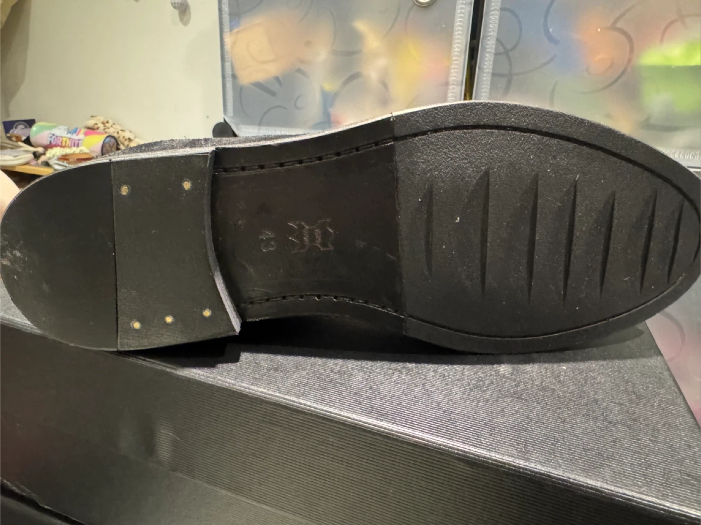 Men’s 10 Black Suede Chelsea Boots - photo 4
