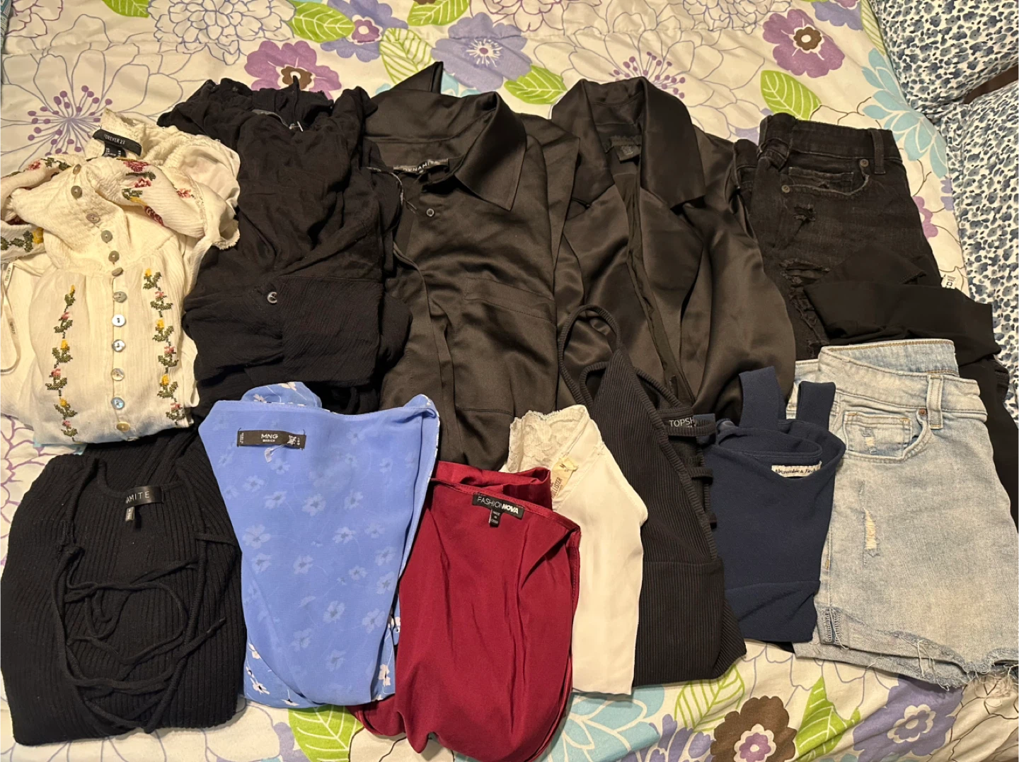 Assorted Women's Clothing Lot - Various Brands & Sizes - photo 2